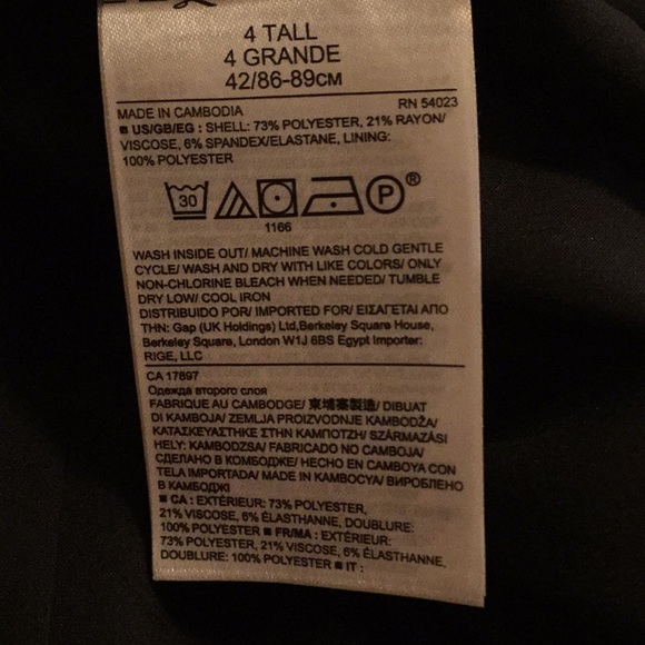 Banana Republic black dress 4 tall fit and flare - Picture 7 of 7